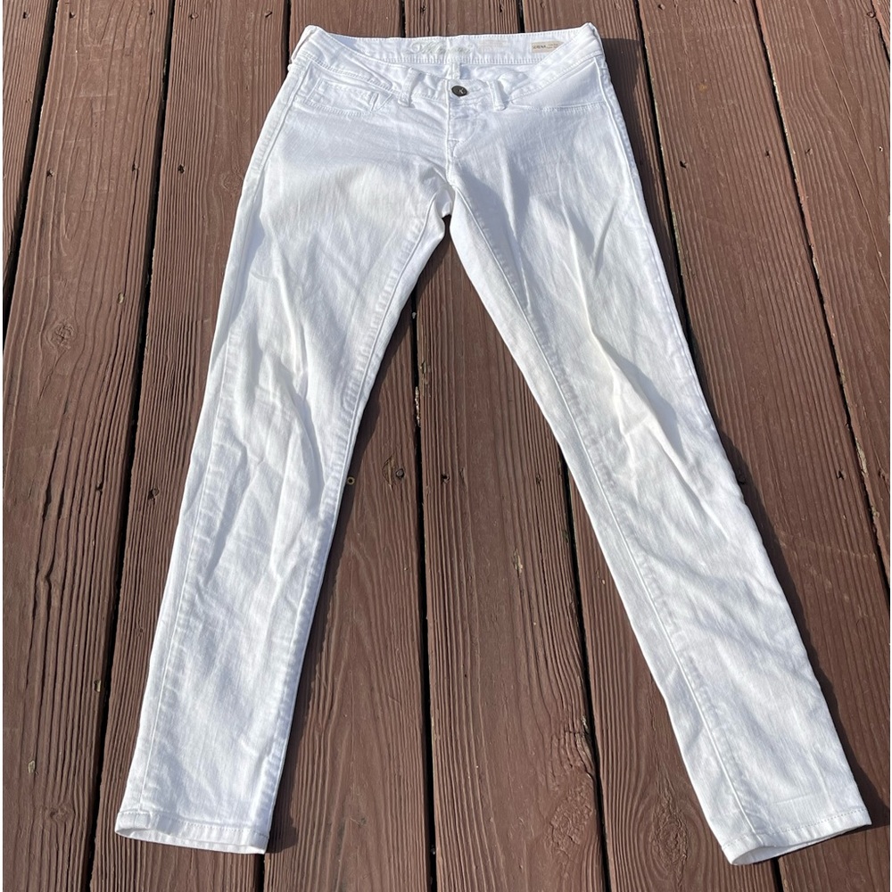 MAVI white jeans, Serena low rise super skinny size 26 x 30